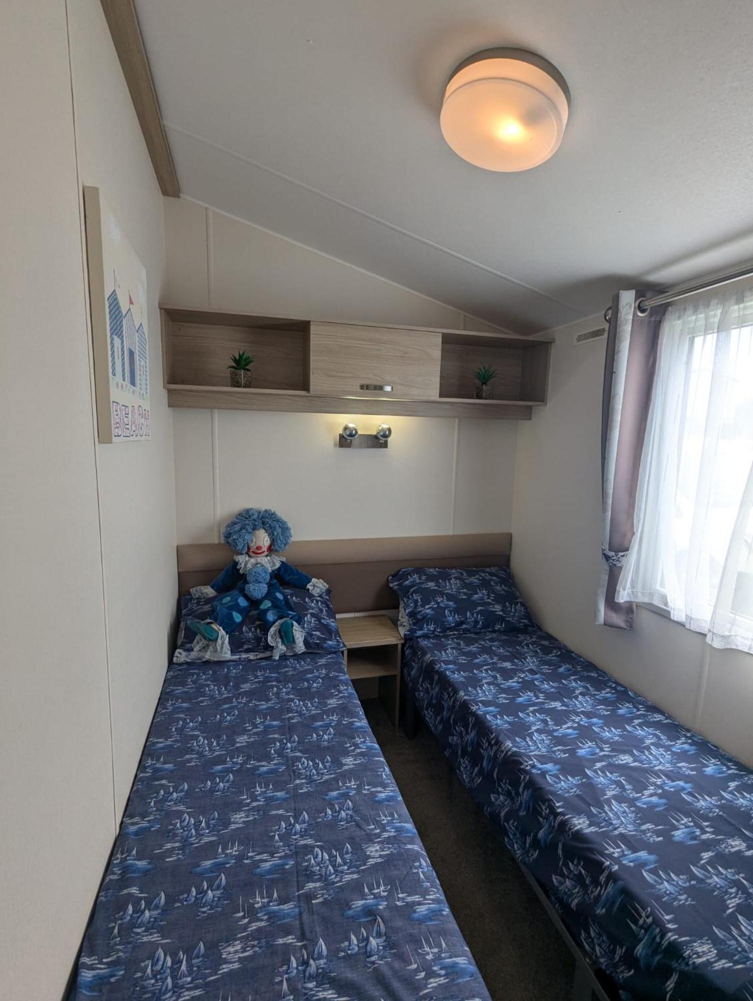 Lovely Bright And Airy Caravan On The 5 Star Shorefield Country Park Entertainment Passes Included Milford on Sea Eksteriør billede